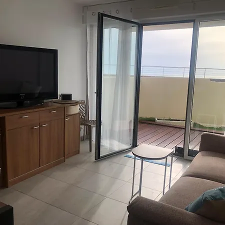 Super T2 A 2 Pas Des Plages Face Ocean Et Parking Prive * Сент-Илер-де-Рье
